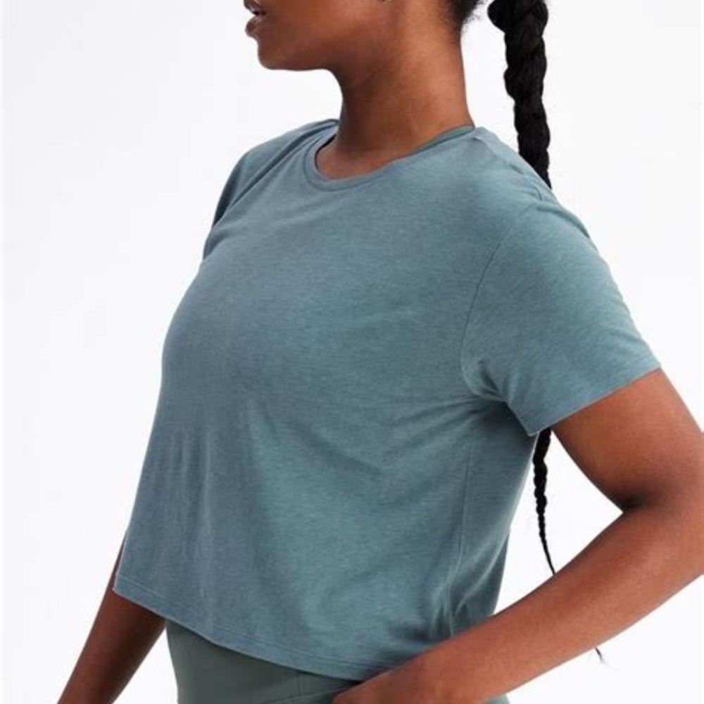 Girlfriend Collective Blue Thistle Crop Tee
